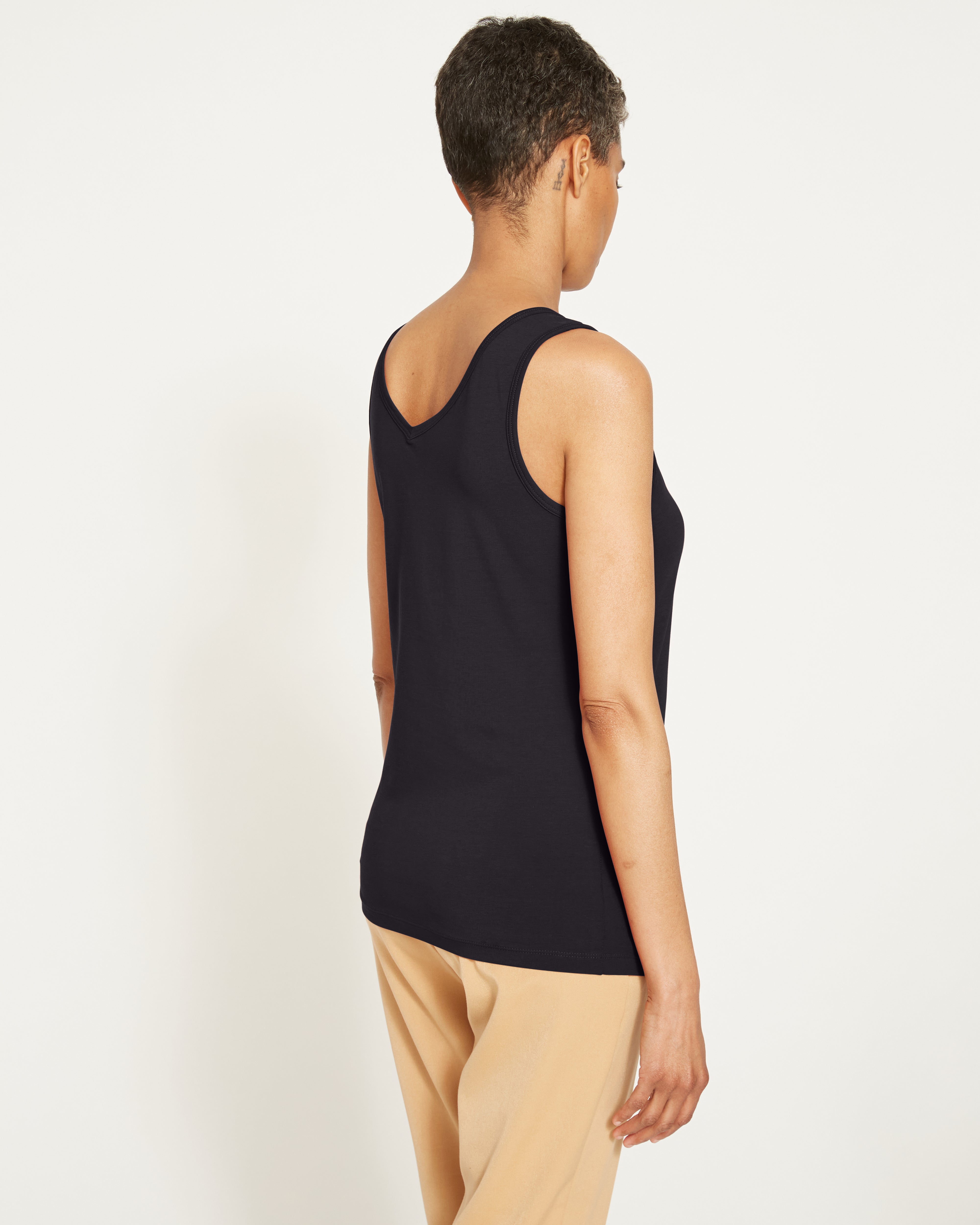 Double V Tank - Black
