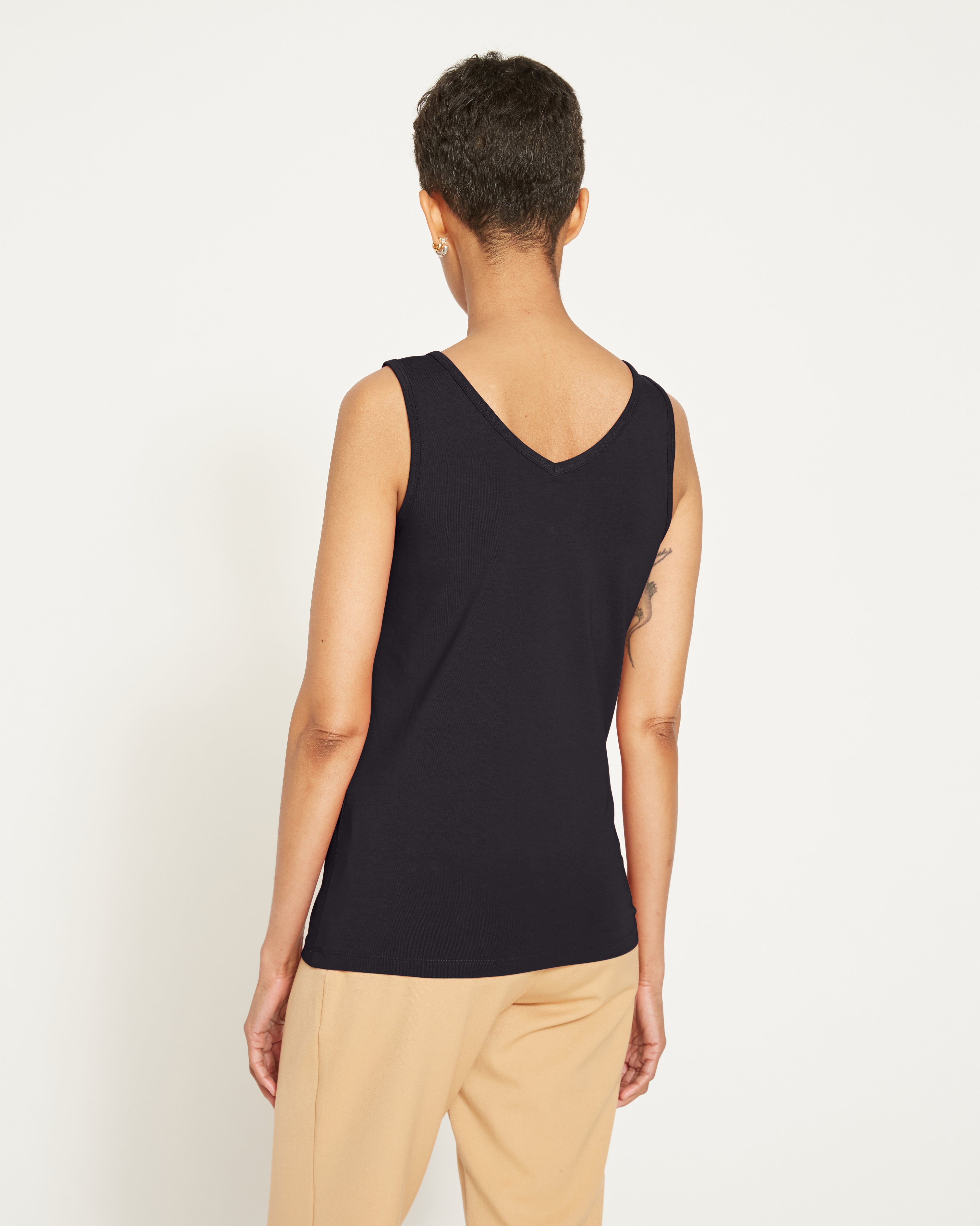 Double V Tank - Black