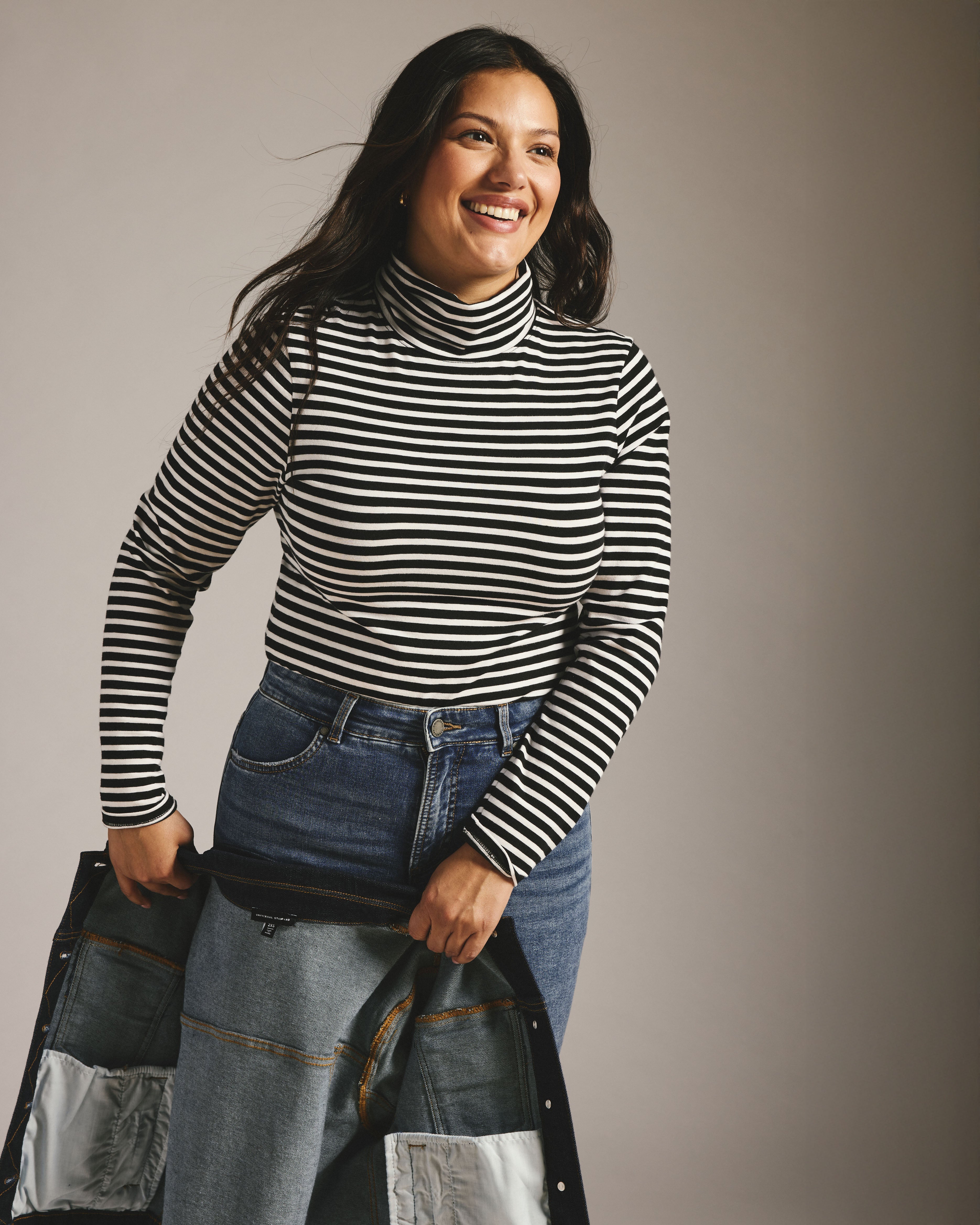 Close Fit Turtleneck - Black/White Stripe